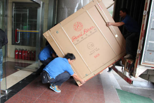 鼎湖钢琴贵重工艺品无忧运